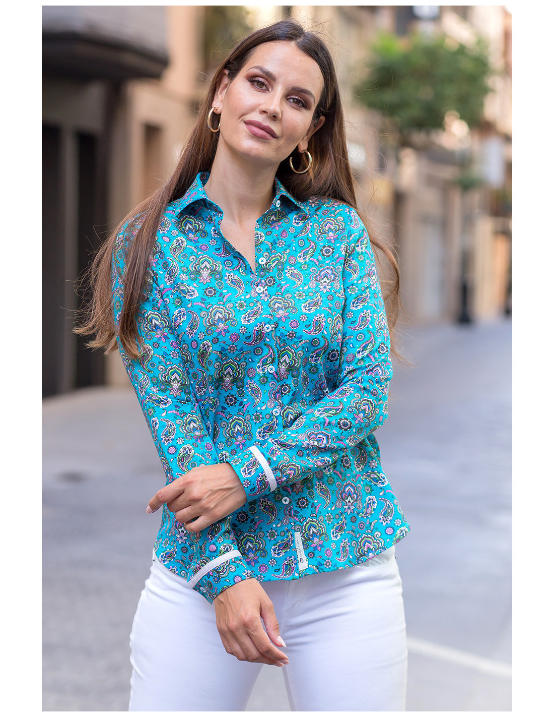camisa turquesa