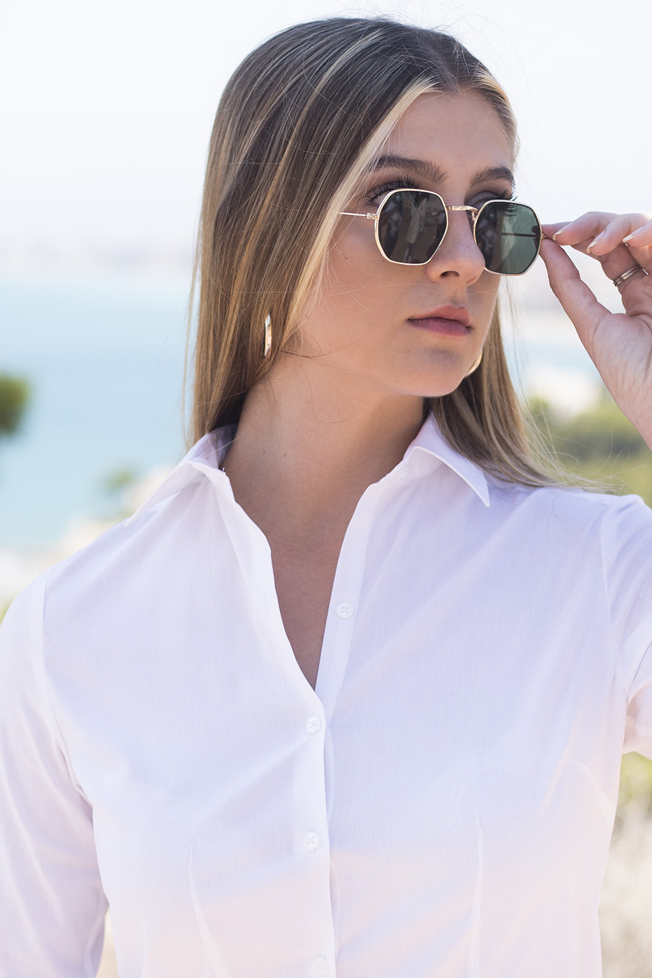 Camisa mujer fil a fil elástico blanco con pinzas 2