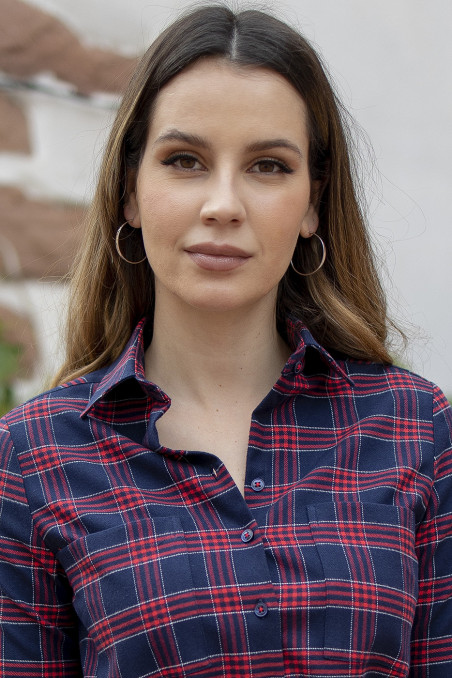Camisa de mujer tejido invernal de cuadros con cinturón a juego Camisa de mujer tejido invernal de cuadros con cinturón a juego